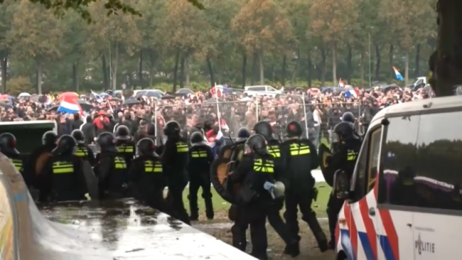 Протесты против мигрантов в Гааге переросли в беспорядки