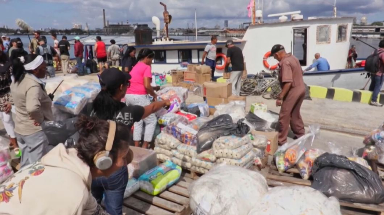 Мексика направила гумпомощь на Кубу
