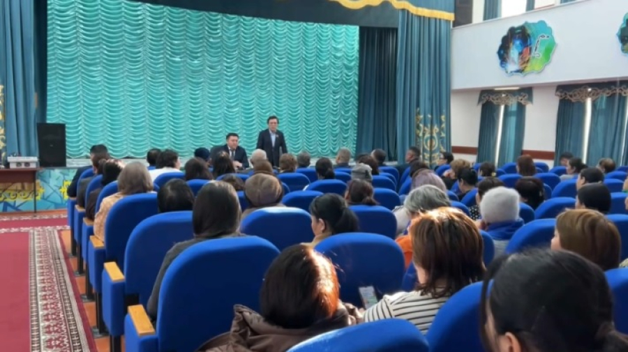 Жители отдалённых сёл рассказали мажилисмену о проблемах