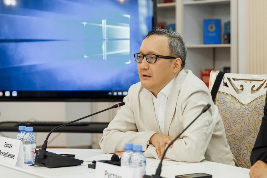 Какой роман нужен Казахстану сегодня? Интервью с основателем литературного конкурса