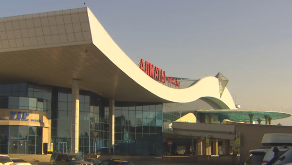 Алматыда ұшақтар кестеден кешігіп жатыр