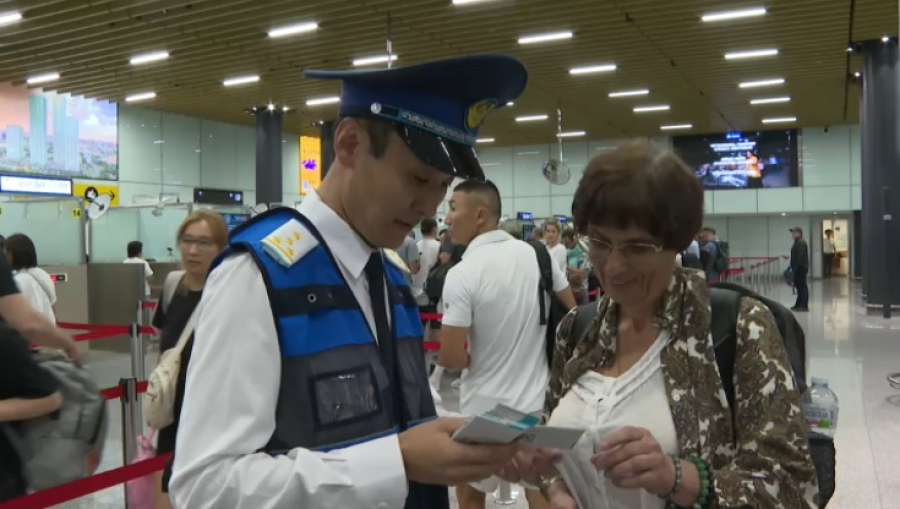 МВД выдало иностранцам более 85 тысяч туристических SIM-карт