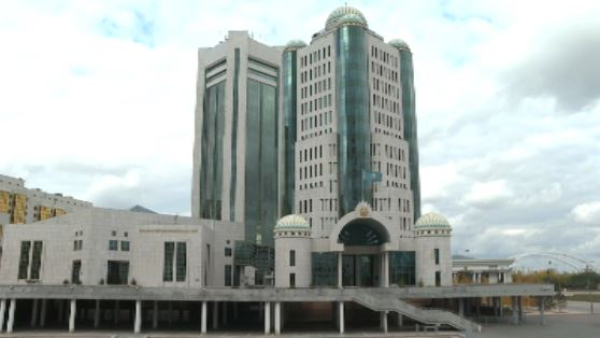 Президент Франции посетит Казахстан