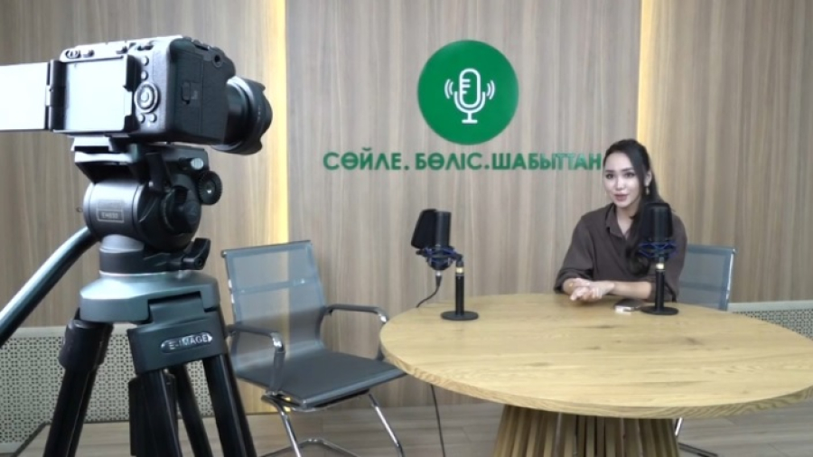 В КазНУ презентовали обновленную телестудию