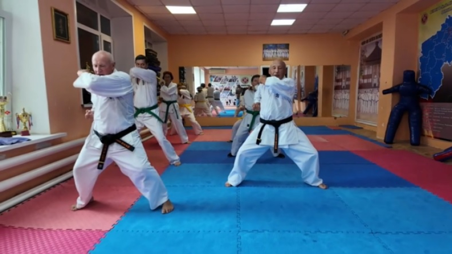 71-летний петропавловец стал обладателем черного пояса по карате