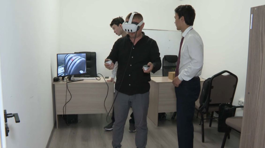 Ақтаулық оқушылар теңіздегі қауіпсіздікті қамтамасыз ететін VR-жаттығу құрылғысын жасады