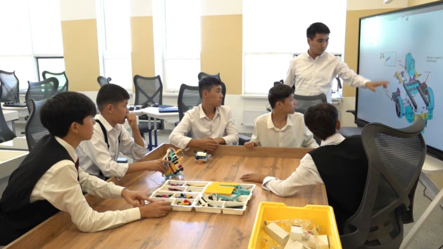 Школу на 1200 мест открыли в Мангистауской области