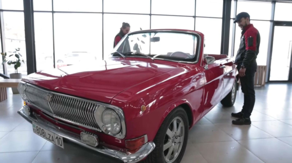 Пенсионер сделал кабриолет из прогнившей «Волги» за 2 года