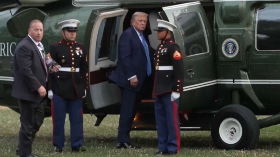 Трамп потребовал капитуляции Ирана