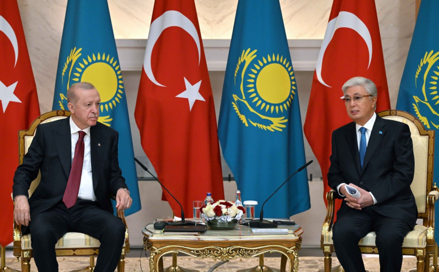 Recep Tayyip Erdoğan arrives in Kazakhstan for state visit