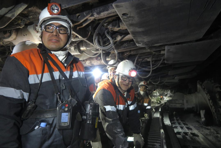 Глава МЧС спустился в шахту «Саранская» в Карагандинской области