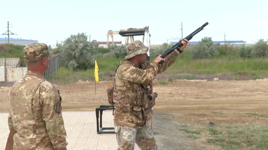 Әскерилер дрон атып түсіруді үйреніп жатыр