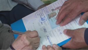 102-летнему жителю Тараза вручили удостоверение личности
