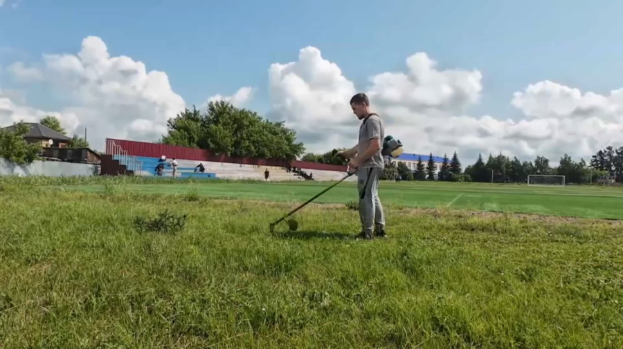 Мамлютка қаласының орталық стадионы тазартылды