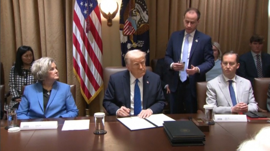 Суд заблокировал указ Трампа о прекращении финансирования NPR и PBS