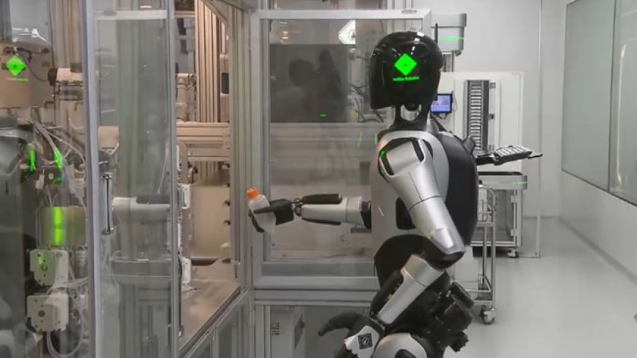 Шанхайская школа для роботов начала обучение первой группы гуманоидов