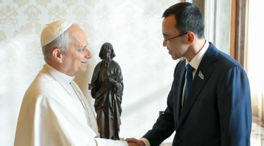 Сенат төрағасы Мемлекет басшысының Рим Папасына жолдаған арнайы хатын берді