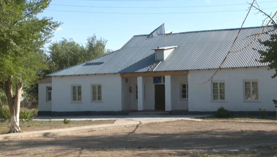 Үшарал ауылында 60 жыл бұрын салынған мектеп әбден тозған