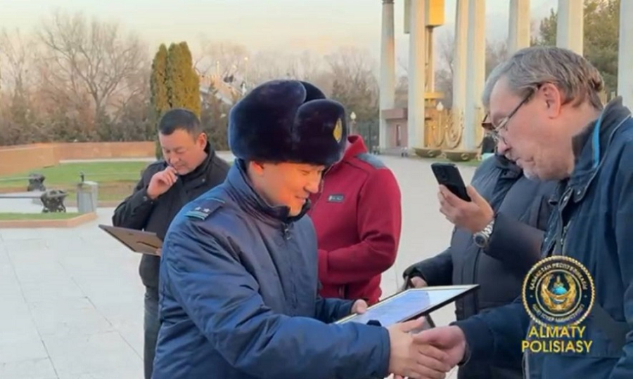 Добросовестных водителей поощрили в Алматы