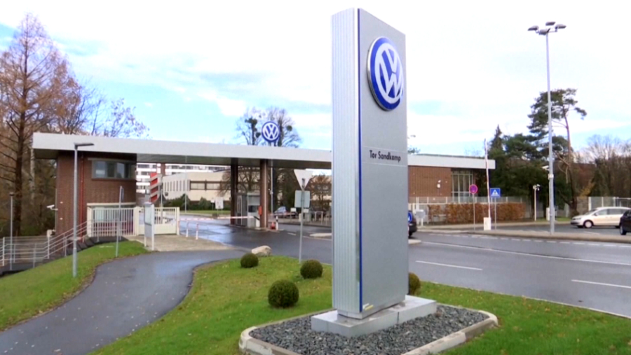 Volkswagen сократит 50 тысяч сотрудников
