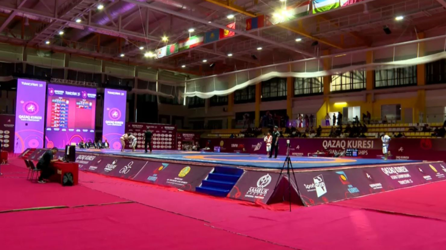 Қазақ балуандары Азия чемпионатында 6 алтын алды