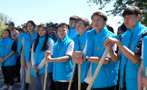 Талдықорғанда «Таза бейсенбі» акциясына 200-ден аса адам қатысты