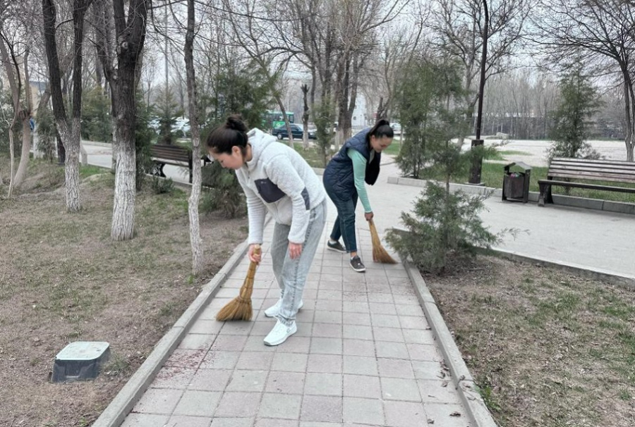 Парк здоровья очистили от мусора в Таразе
