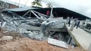 Строящийся отель обрушился в Малайзии