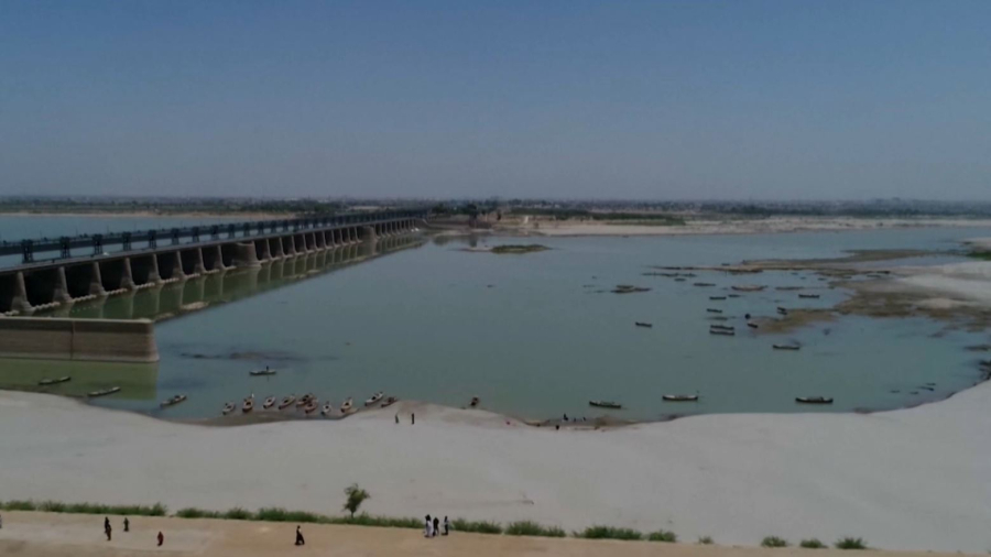 Индия частично возобновила подачу воды в Пакистан