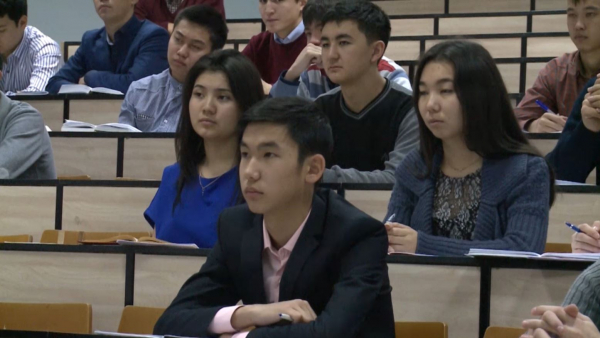 Түркістандағы халықаралық университетте 800 студент тегін білім алады