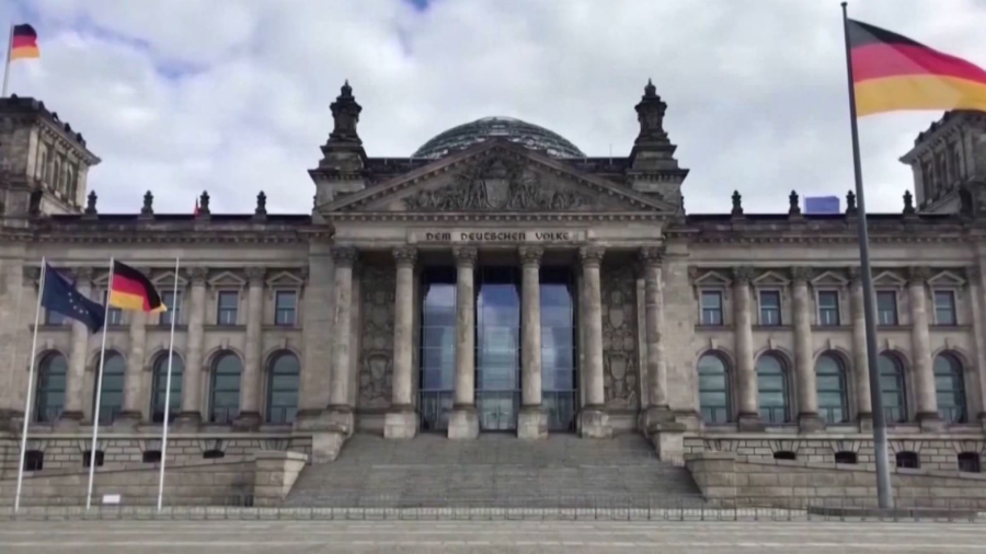 Берлин Израильге қару жеткізе бастады