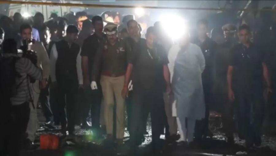 Делиде көлік жарылды: 8 адам қаза болды    