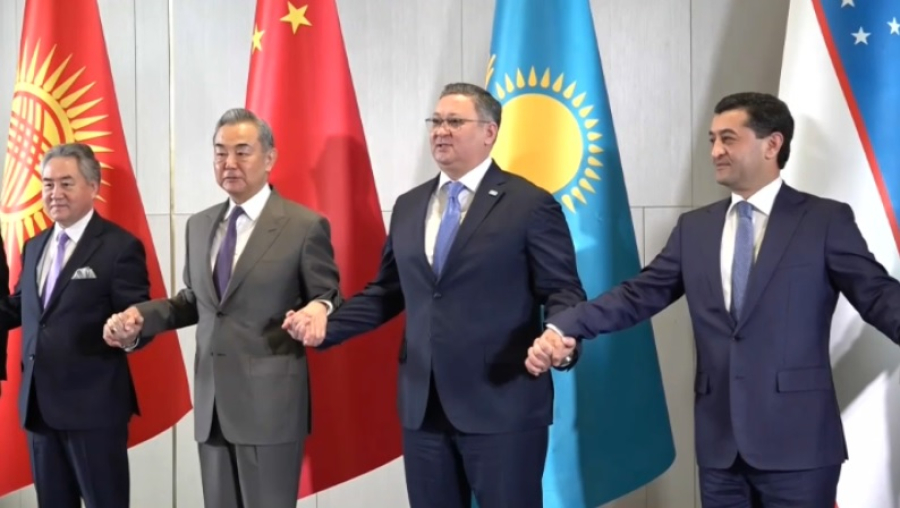 Министры иностранных дел ЦА и КНР встретились в Алматы