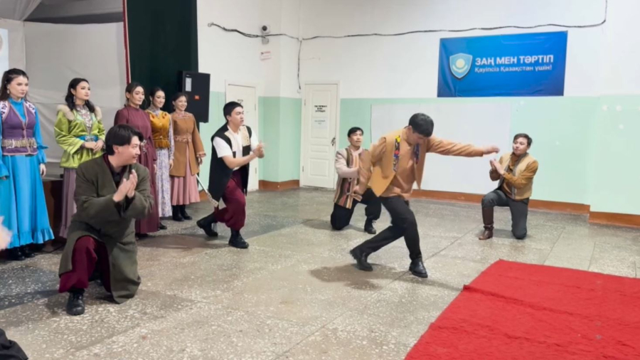 Астанада жазасын өтеушілер Республика күнін атап өтті