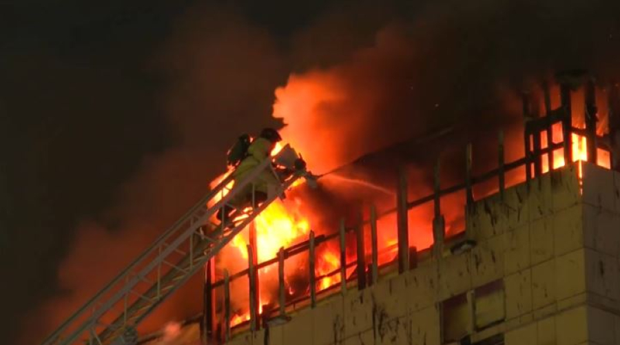 Пожар на крыше акимата ликвидировали в Актобе