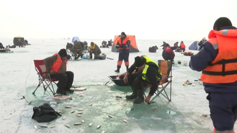 Рейд по безопасности на льду проводят в Конаеве