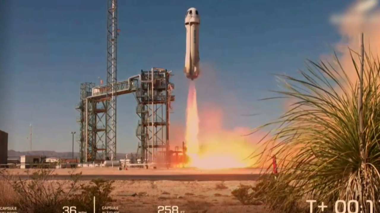 Blue Origin запустила ещё шесть туристов в космос
