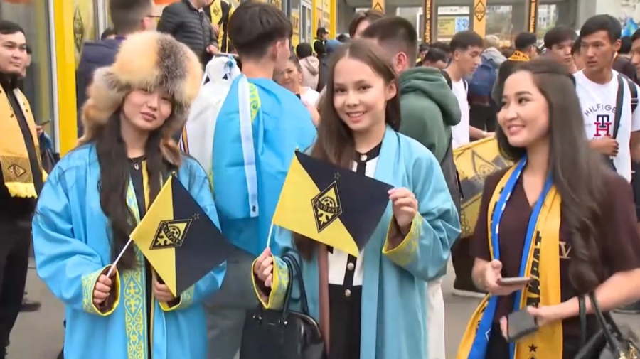 Алматыда тарихи матч басталуға жақын. Live