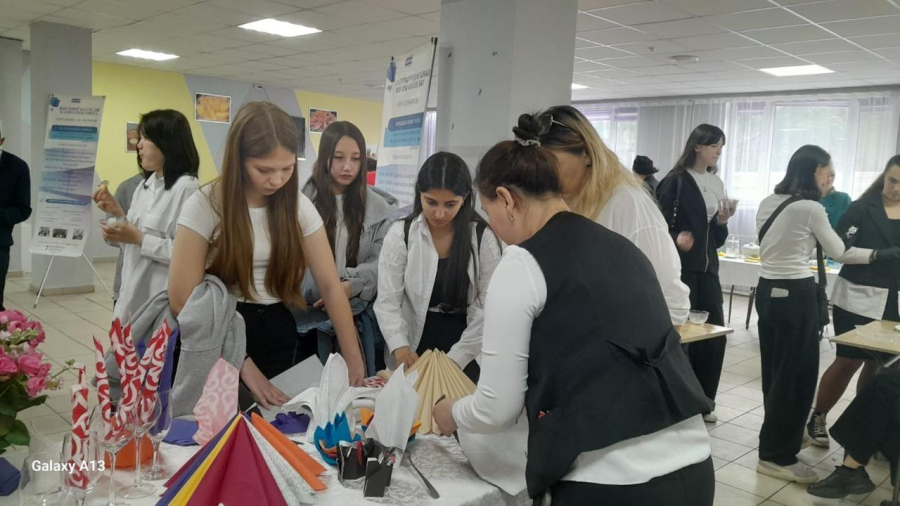 Более 100 профильных классов открыты в столичных школах