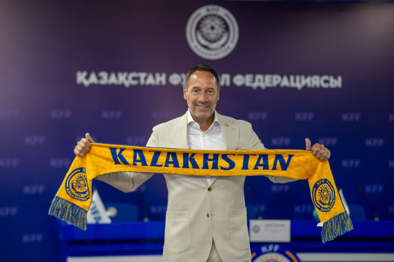 Чемпион Европы может возглавить сборную Казахстана по футболу
