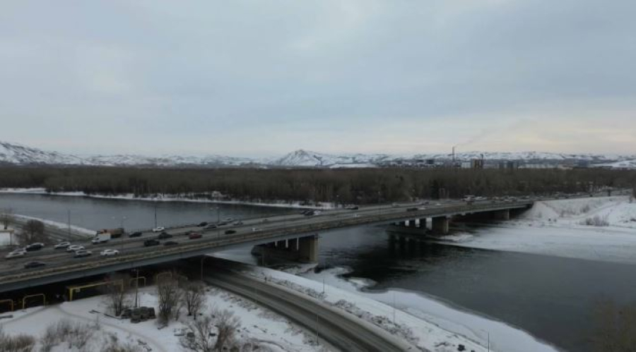 Главный мост Усть-Каменогорска снова требует ремонта