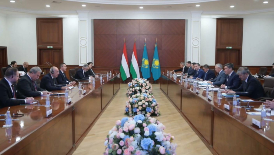 Қазақ-мажар ынтымағы нығая түсті