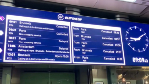 Поезда в Великобритании отменили из-за затопления туннелей