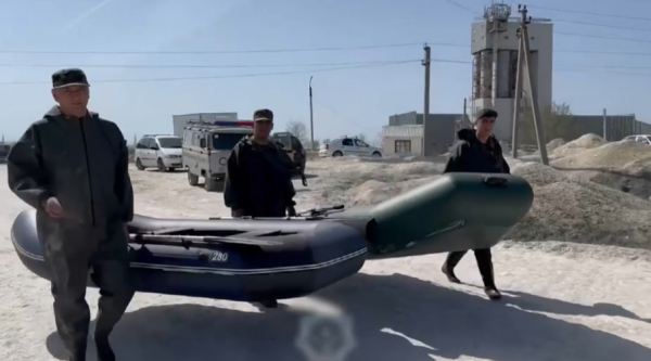 Оралда саяжайларды су басты