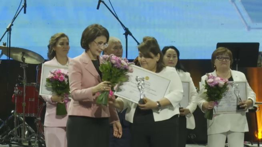 Лучших медработников чествуют в столице