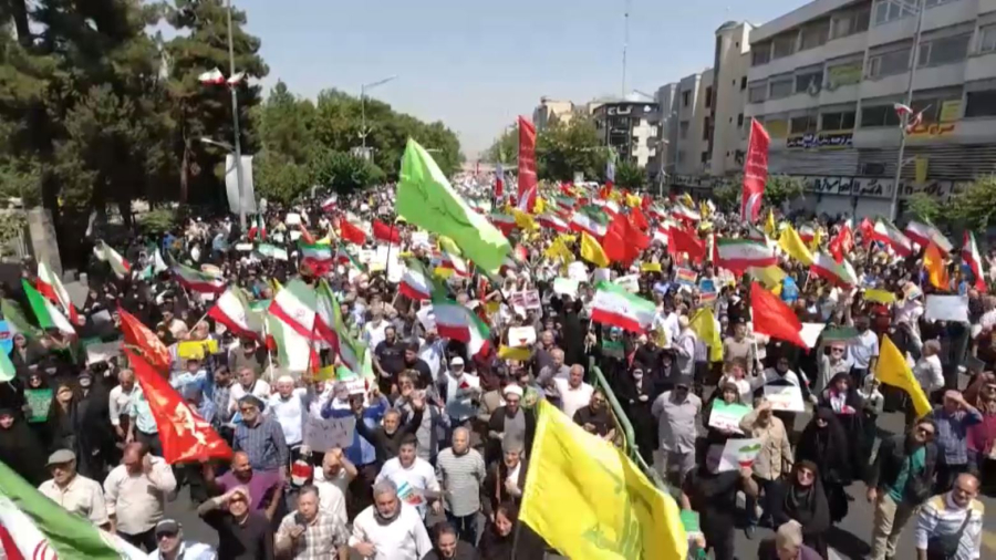 Иранда тұрғындар шеруге шықты