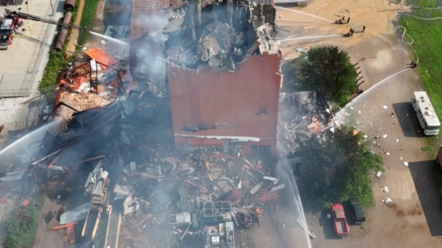 Двое детей погибли в результате взрыва на заводе в Небраске