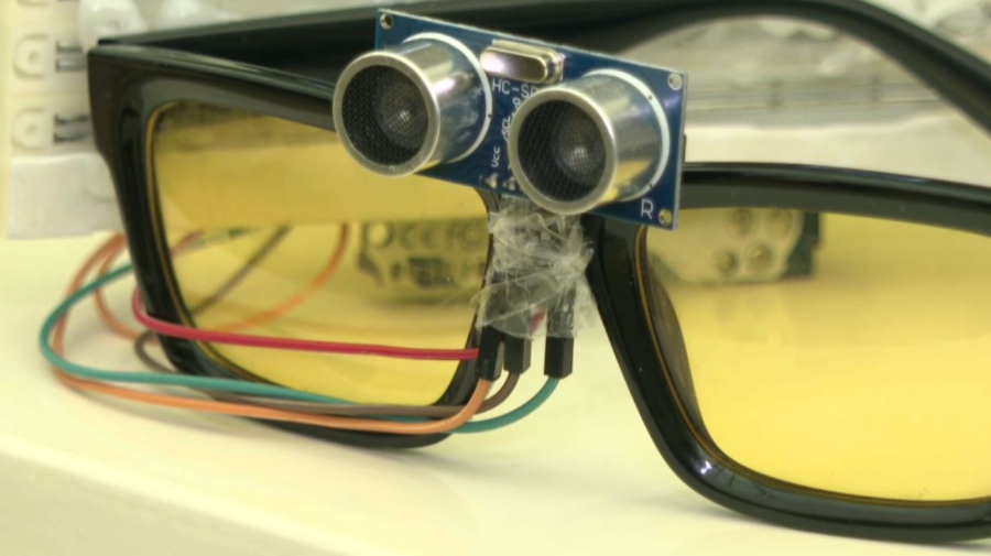 Павлодарлық оқушы зағип жандар үшін «ақылды көзілдірік» ойлап тапты