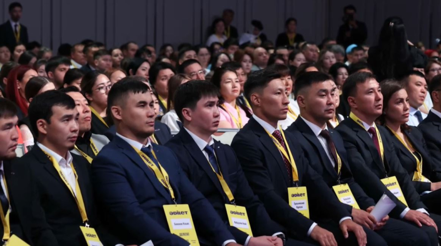 Amanat присоединилась к партии «Әділет»