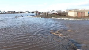 Паводки в Казахстане: 9 тысяч человек находятся в эвакопунктах